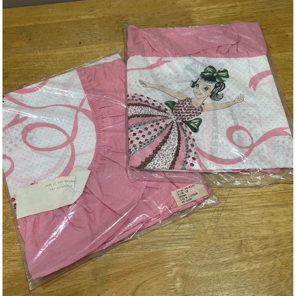 Vintage Southern Belle Dancing Girl Floral Pink Cottage (2) Shams NOS‎ Ruffled